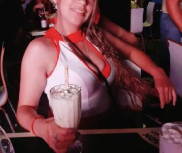 696858665: Chica busca chico en Murcia