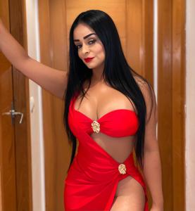 631443241: Chica busca chico en Ibiza