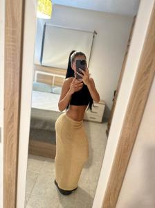 617257059: Chica busca chico en Valencia