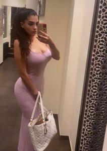 643459609: Chica busca chico en Gerona