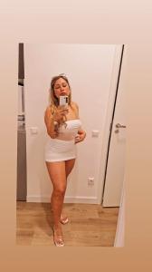 607588239: Chica busca chico en Cádiz