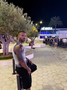 623321091: Chico busca chica en Barcelona