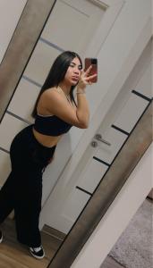 647259381: Chica busca chico en Tenerife