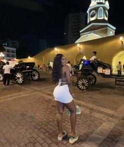 656276505: Chica busca chico en Zaragoza