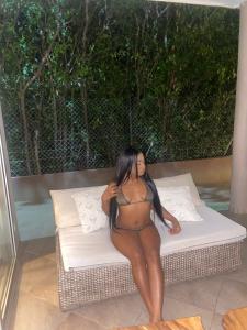 614318376: Chica busca chico en Almería