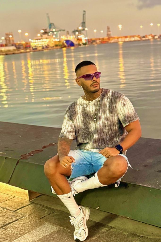 623321091: Chico busca chica en Barcelona