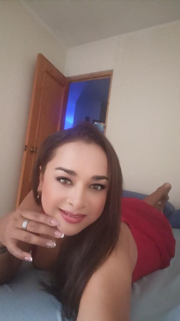 Chica busca chico en Ibiza: 