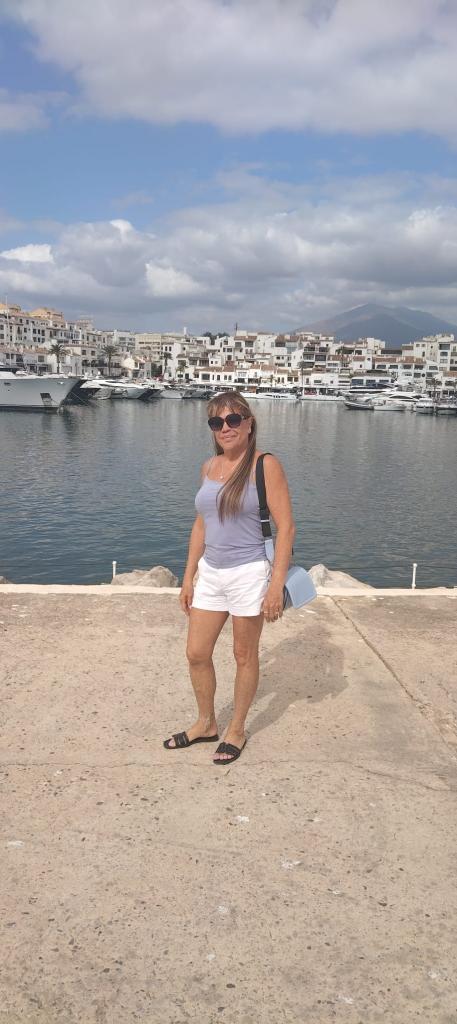 613961755: Chica busca chico en Málaga