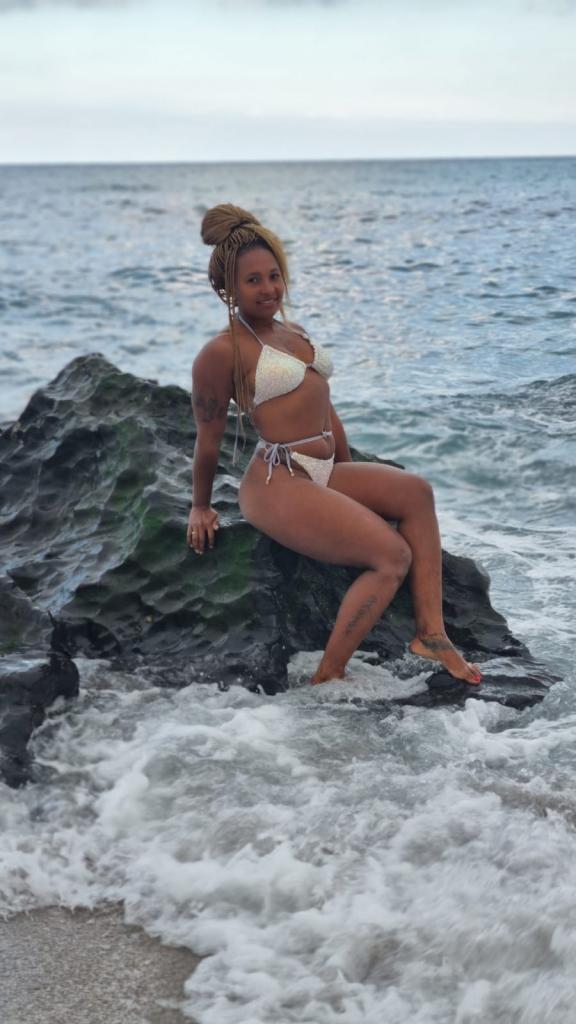 647577768: Chica busca chico en Mallorca