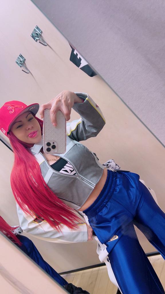 Chica busca chico en Valencia: Chica busca chico