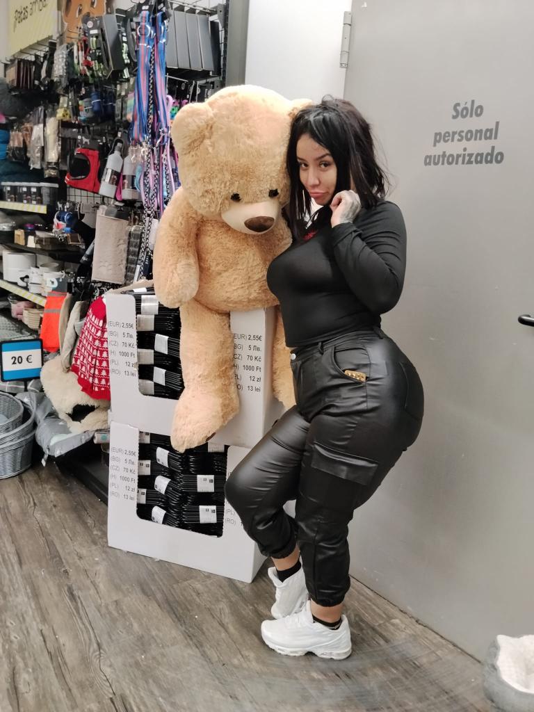 Chica busca chico en Valladolid: Chica busca chico