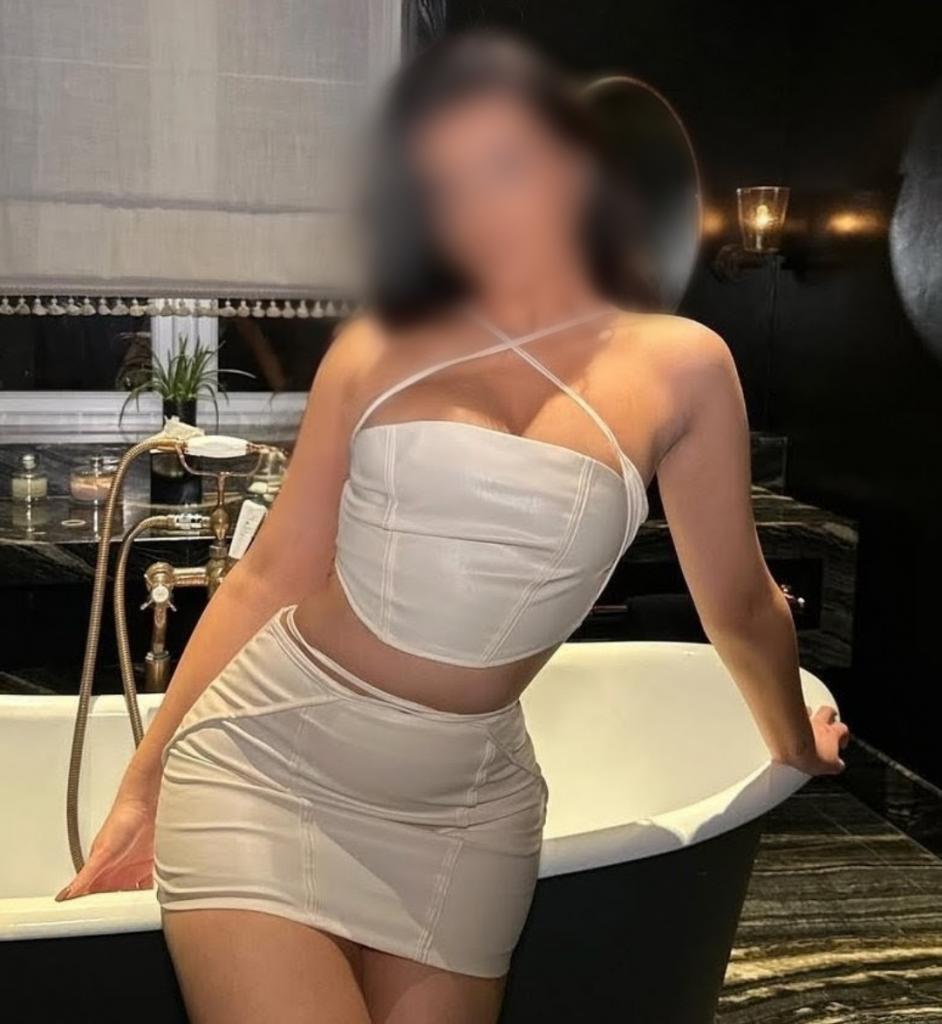 662974145: Chica busca chico en Madrid