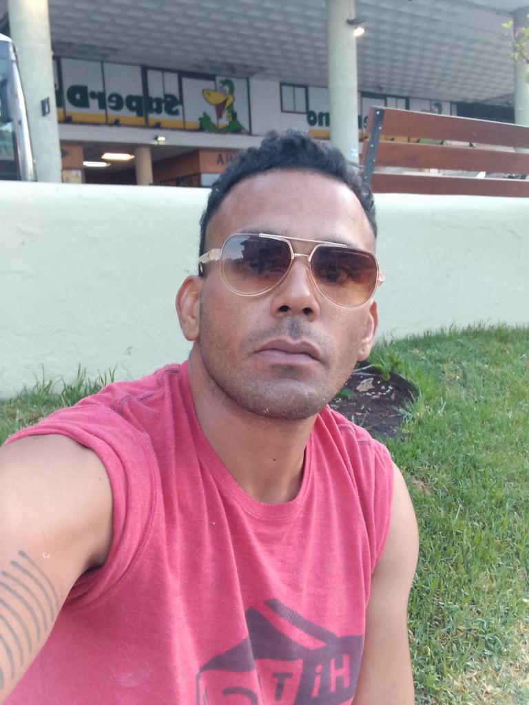 Chico busca chica en Tenerife: 