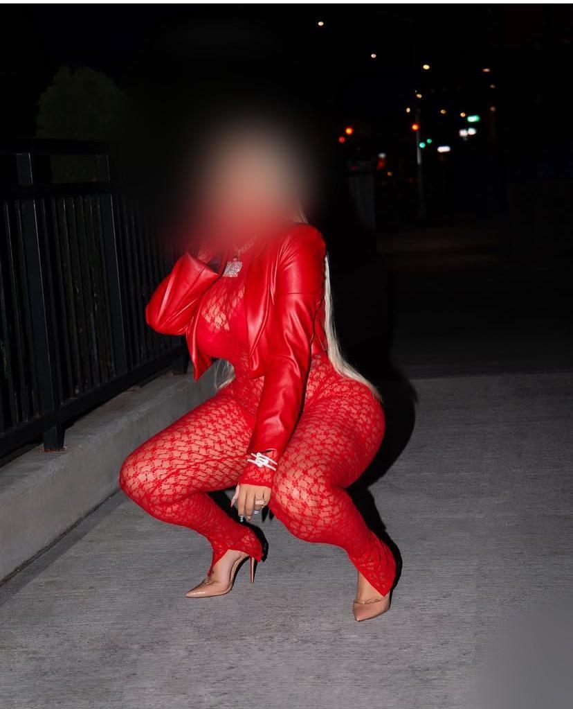 Chica busca chico en La Coruña: 