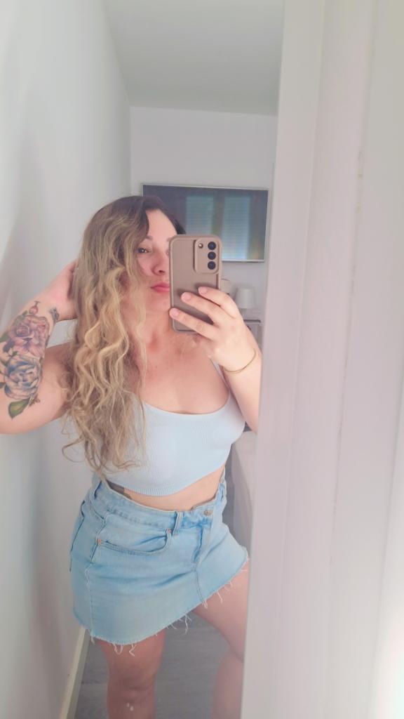 Chica busca chico en Cádiz: 