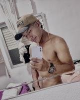 637969198: Chico busca chica en Valencia