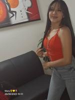 610773816: Chica busca chico en Barcelona