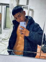 637969198: Chico busca chica en Valencia