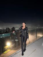 617497227: Chica busca chico en Barcelona