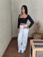 610748636: Chica busca chico en Barcelona