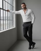 676980179: Chica busca chico en Sevilla