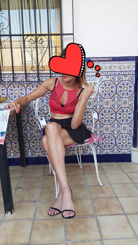 Chica busca chico en Almería: 