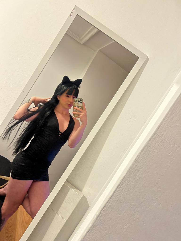 632901392: Transexual en León