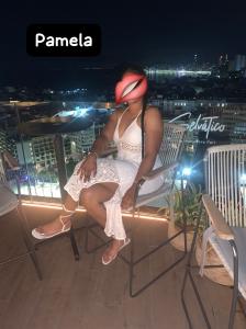 Chica busca chico en Cádiz: 