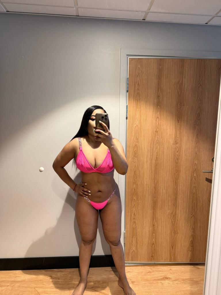 643835098: Chica busca chico en Tarragona