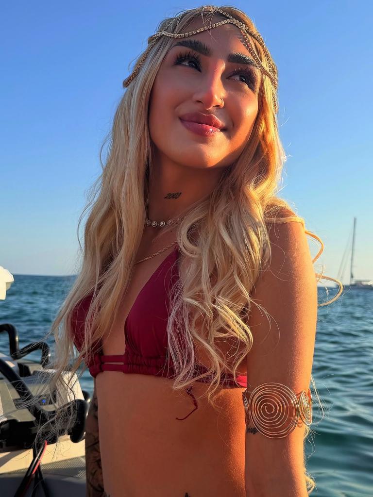 Chica busca chico en Granada: 