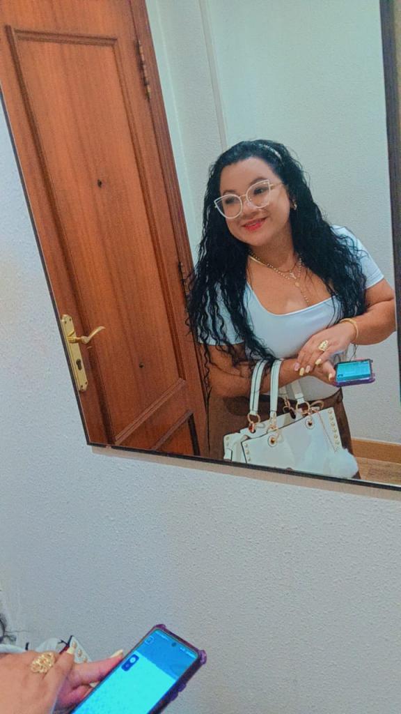 687524093: Chica busca chico en Valladolid