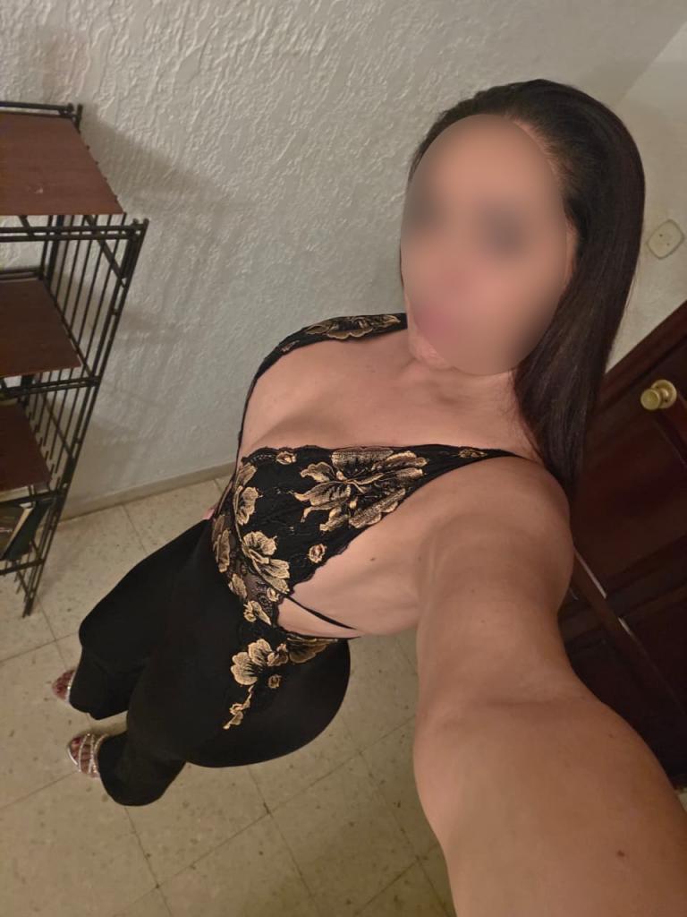 666189562: Chica busca chico en Cádiz
