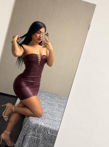 664662644: Chica busca chico en Barcelona