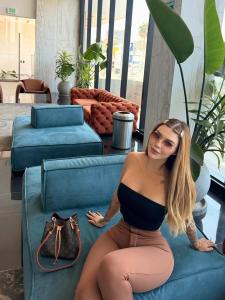 641309231: Chica busca chico en Madrid