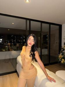 677204759: Chica busca chico en Almería