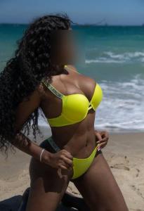 643070460: Chica busca chico en Granada