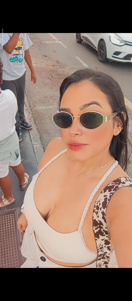 643559235: Chica busca chico en Valencia