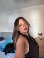 631993654: Chica busca chico en Madrid