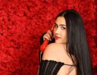 654637318: Chica busca chico en Barcelona