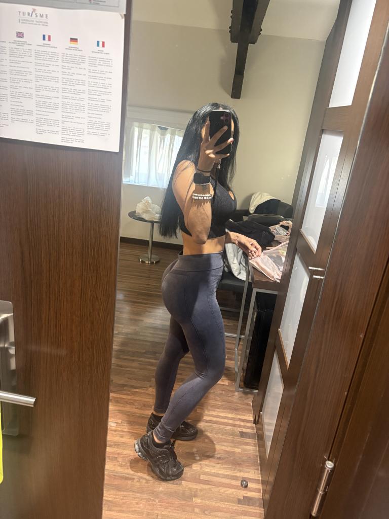 670336306: Chica busca chico en Alicante