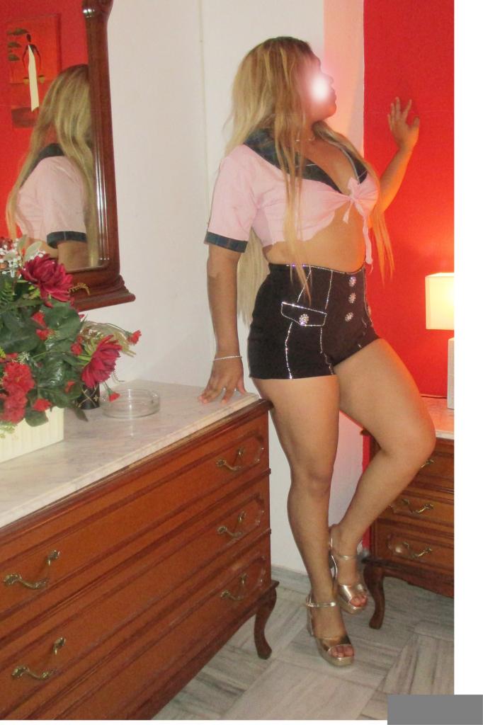 629655766: Chica busca chico en Cádiz