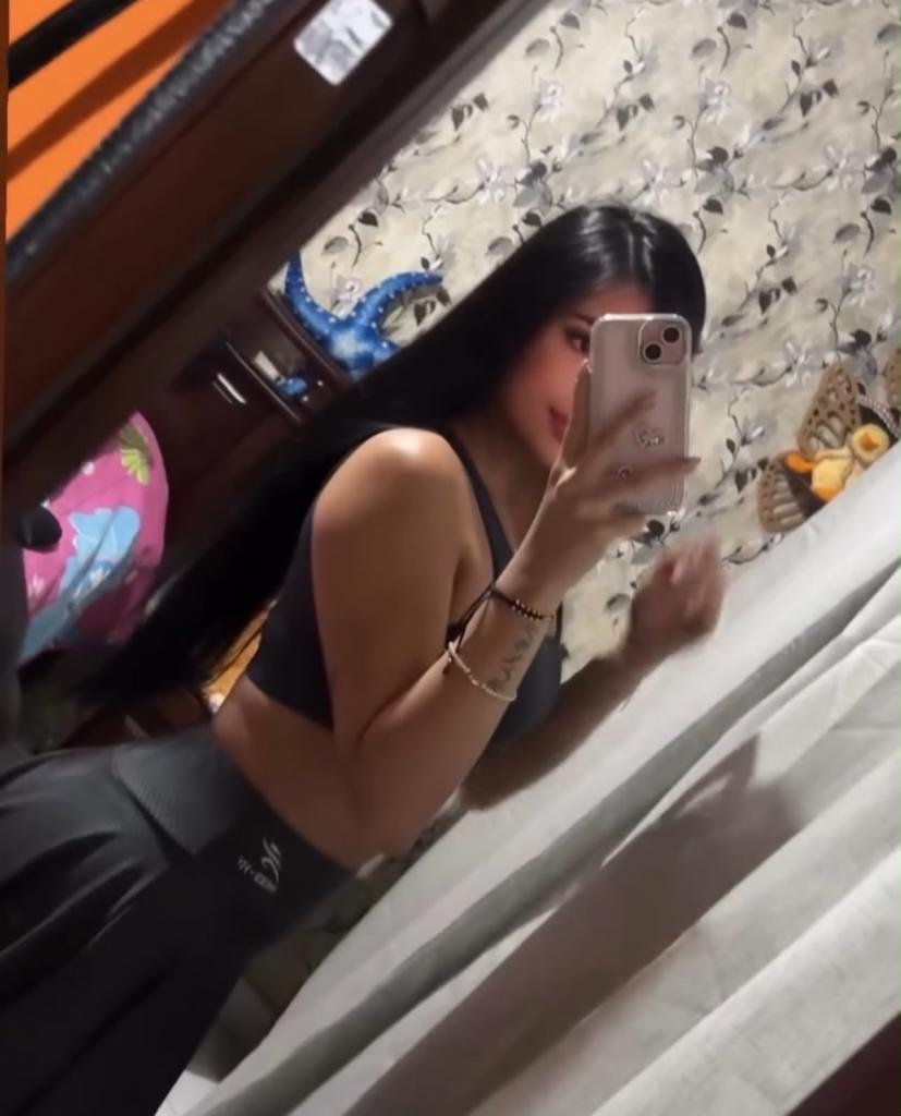 613748328: Chica busca chico en La Coruña