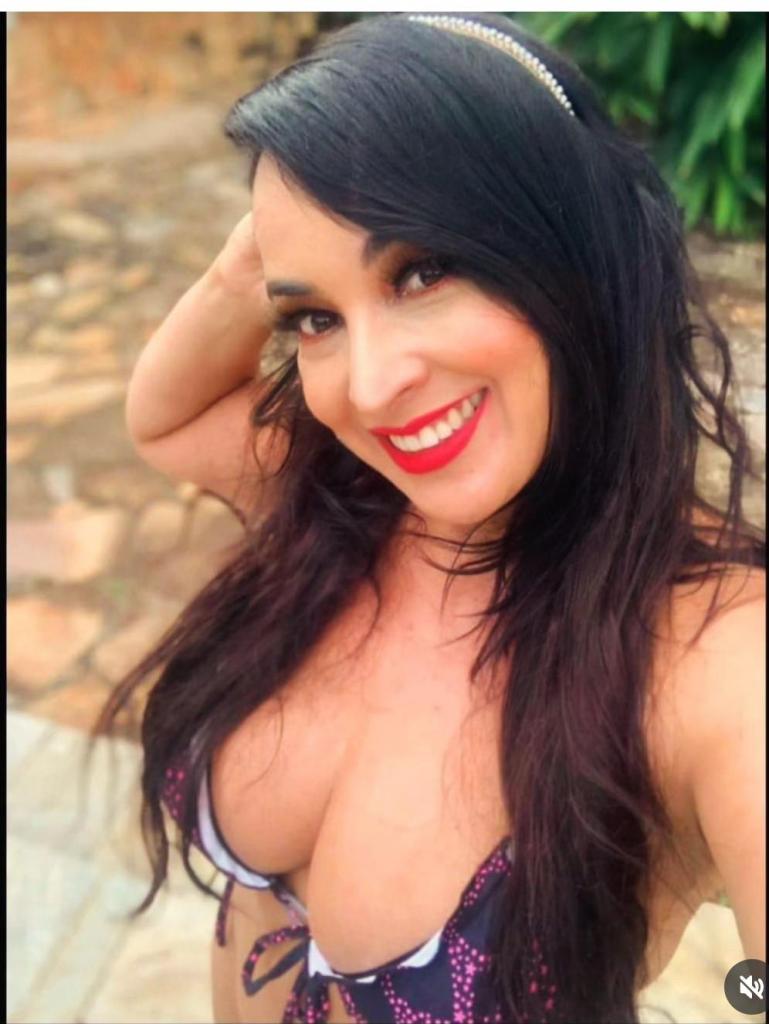662953119: Chica busca chico en Orense