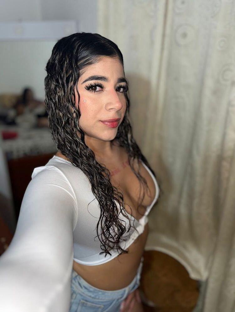 612255352: Chica busca chico en Madrid
