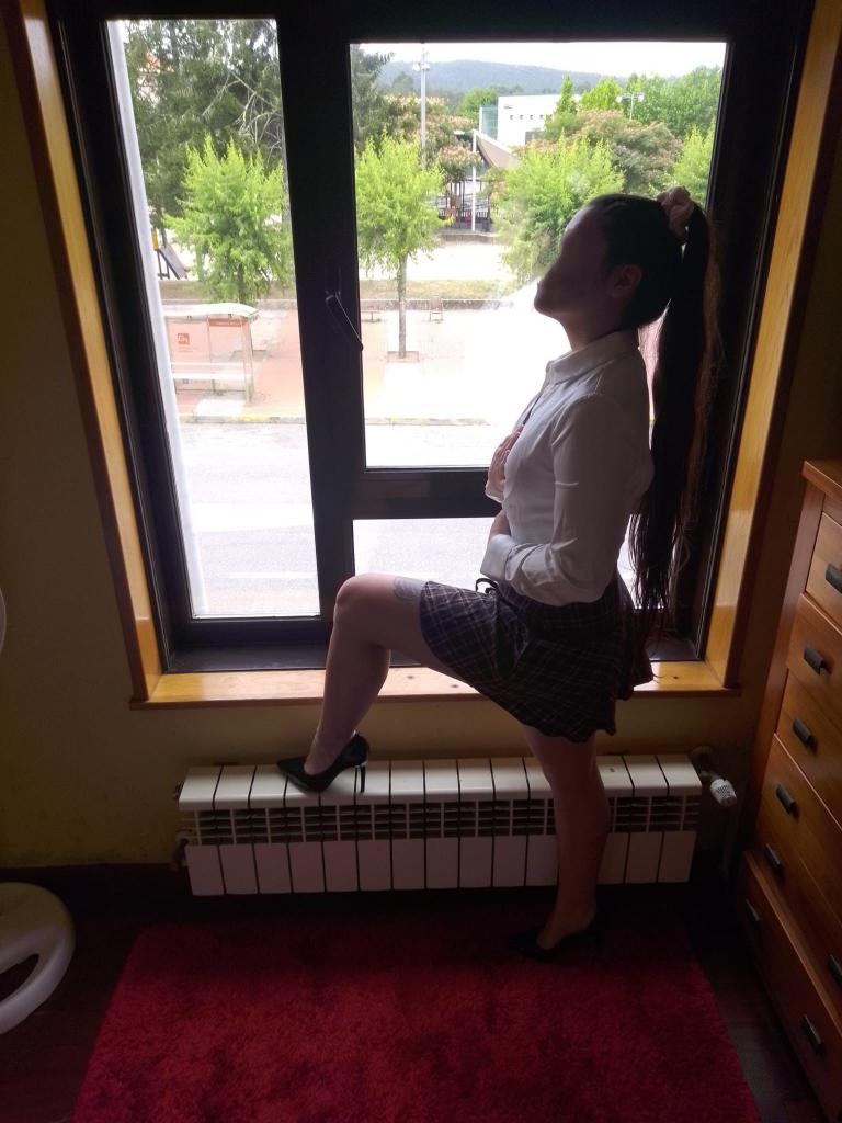 607302903: Chica busca chico en La Coruña