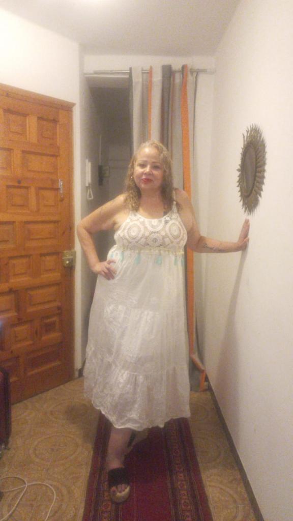 722272164: Chica busca chico en Sevilla