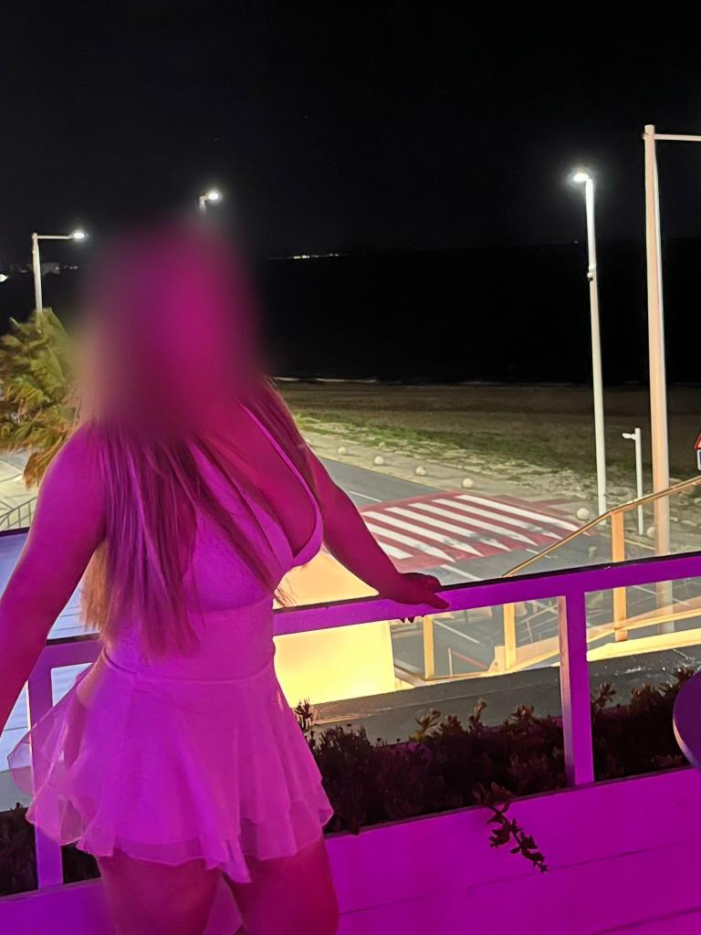 Chica busca chico en Alicante: 
