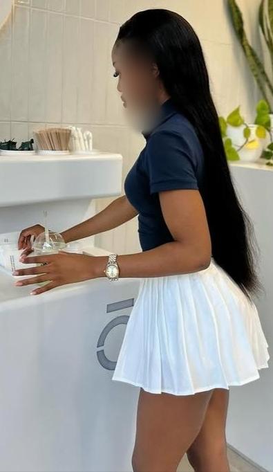611353802: Chica busca chico en Sevilla