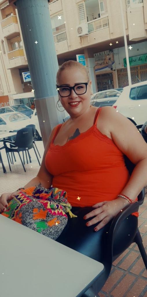 722272164: Chica busca chico en Sevilla