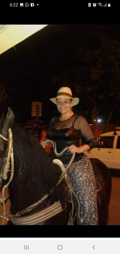 722272164: Chica busca chico en Sevilla